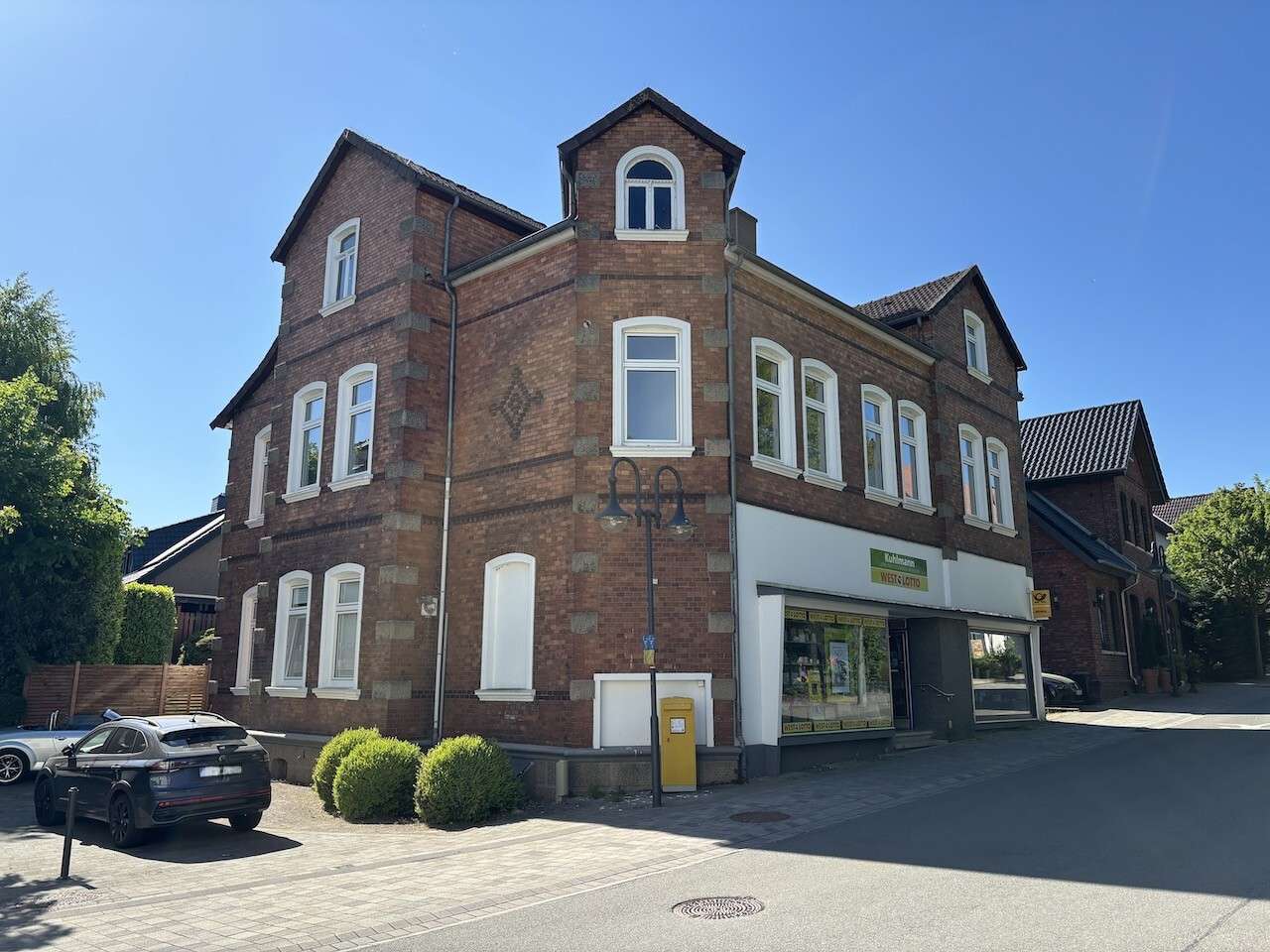 Altbauwohnung im Zentrum ! Frisch renoviert, großzügig und modernisierte 4 Zimmer - Photo 3